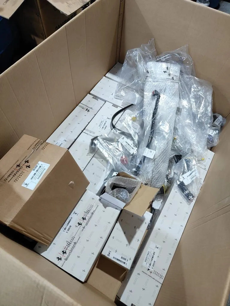 Genuine Ferrari parts delivered for the 488 GTB engine overhaul