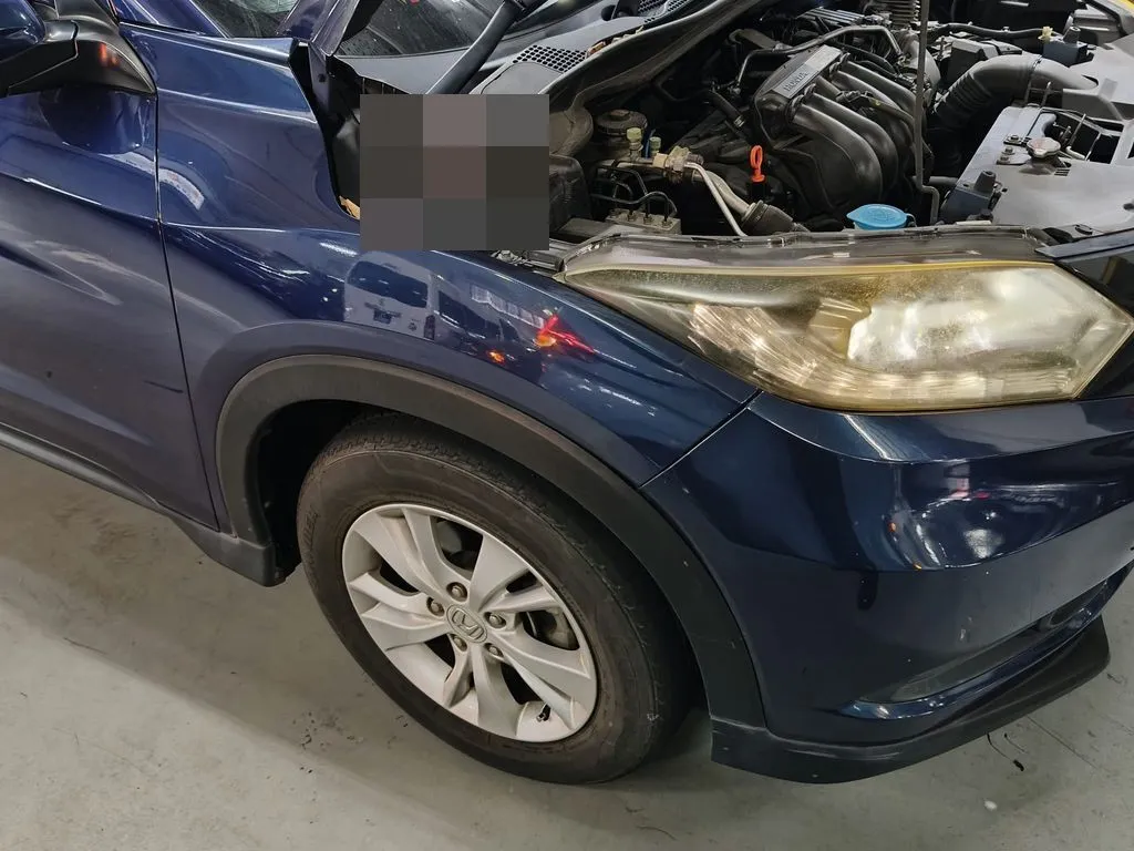 Honda HR-V aircon compressor being worked on at our Singapore workshop during a compressor and condenser replacement