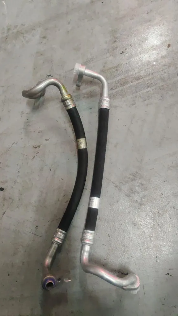Two new replacement aircon rubber hoses with aluminium end fittings for Mercedes C180 aircon pipe replacement