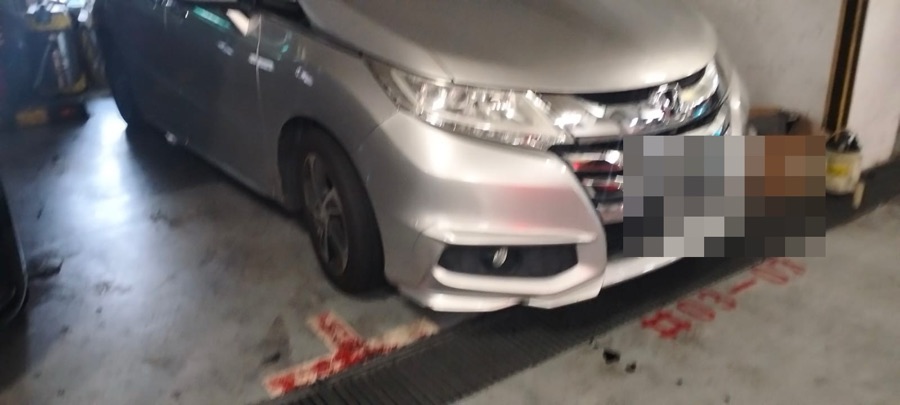 Honda Odyssey in for servicing at our Singapore workshop.