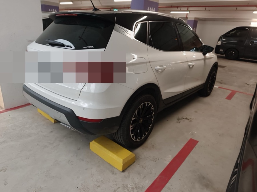 Seat handled by 1 Car Service